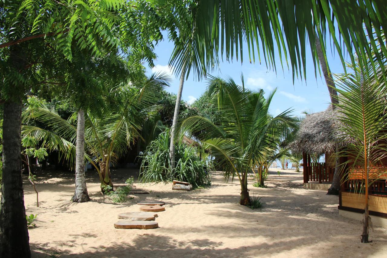 Shiva'S Beach Cabanas Tangalle Eksteriør bilde