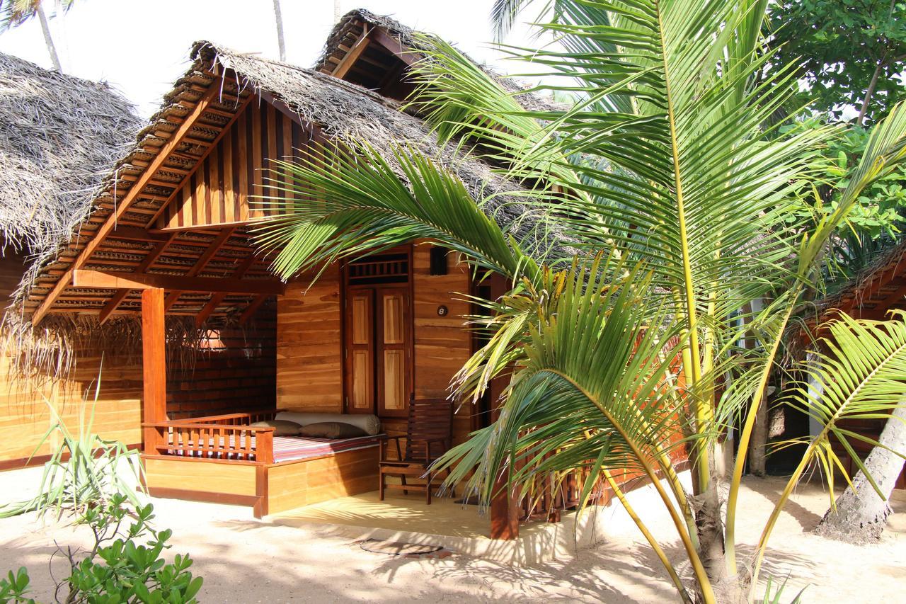 Shiva'S Beach Cabanas Tangalle Eksteriør bilde