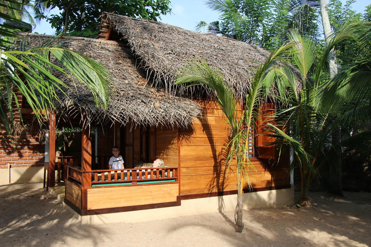 Shiva'S Beach Cabanas Tangalle Eksteriør bilde